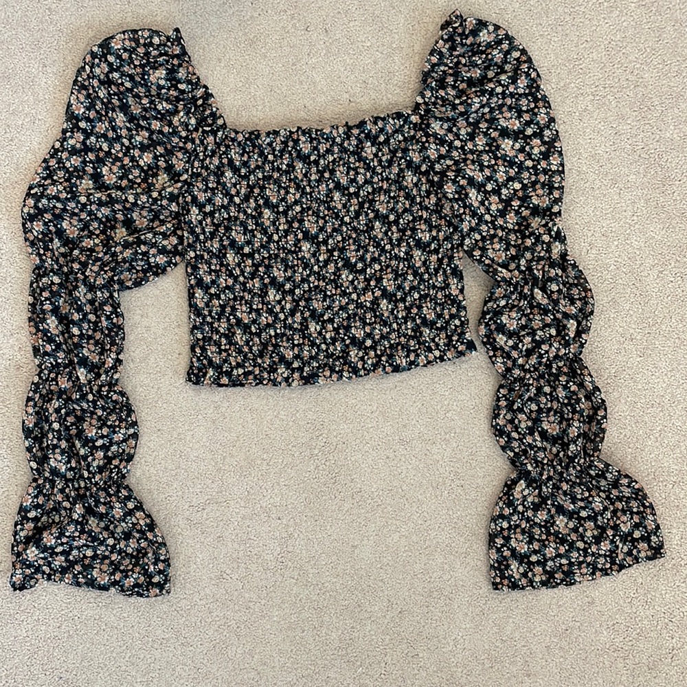 Long sleeve flower top